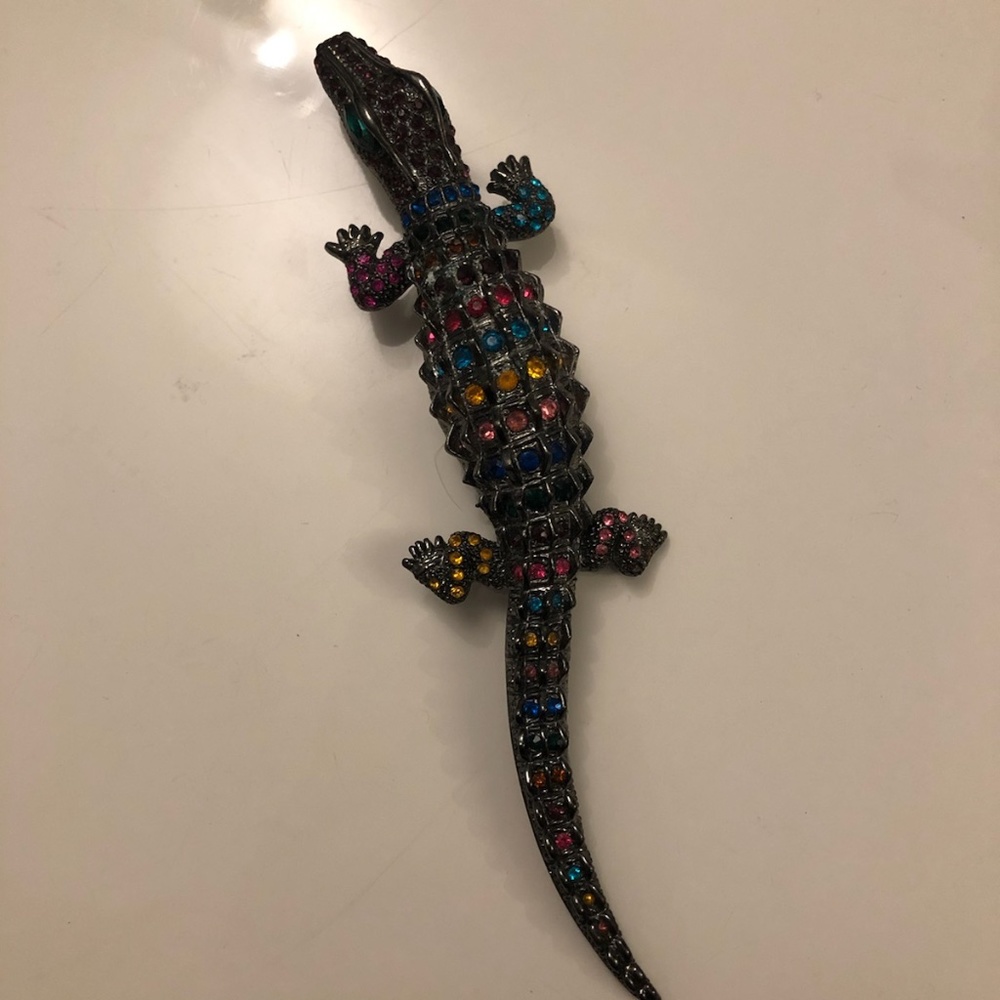 Jeweled Alligator Pin